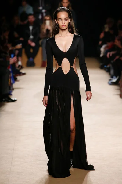 Look 8